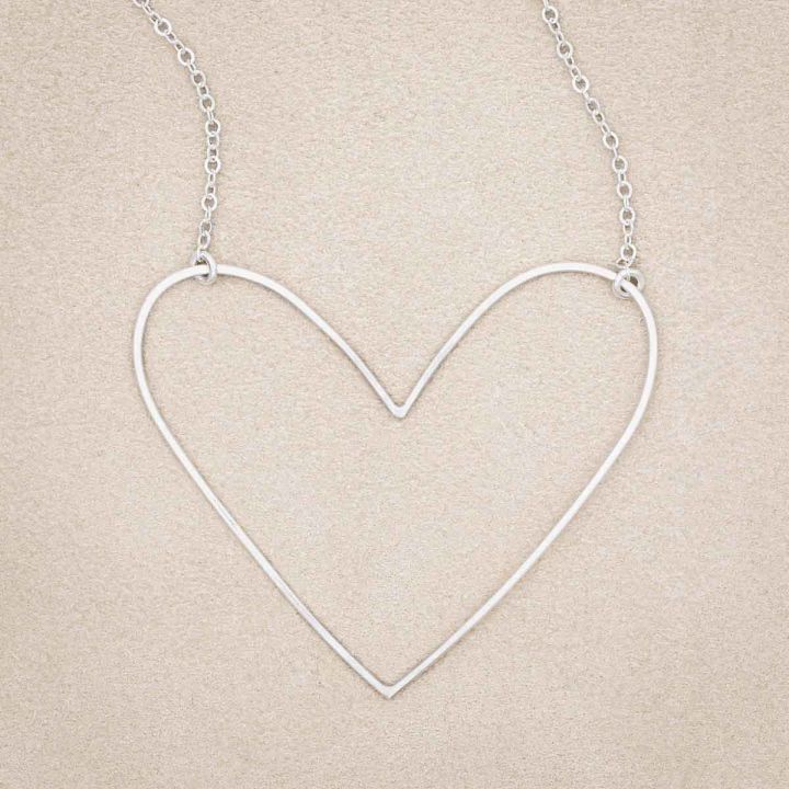 Cartier Diamond Pavé Large Heart Yellow Gold Pendant Necklace at 1stDibs | big  heart necklace gold, big heart pendant, cartier diamond heart pendant