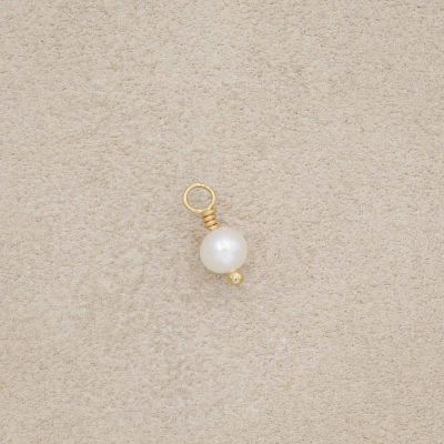 4mm Freshwater Pearl {Gold}
