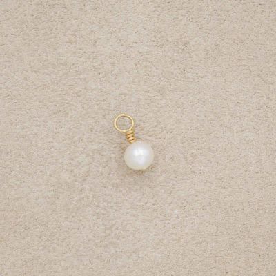 4mm freshwater pearl with yellow gold wire for jump ring